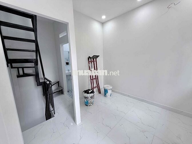 NHÀ NHỎ XINH ĐƯỜNG XE HƠI 6M DỌN VÀO Ở LIỀN