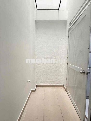 Trống căn hộ vào cuối tháng 12