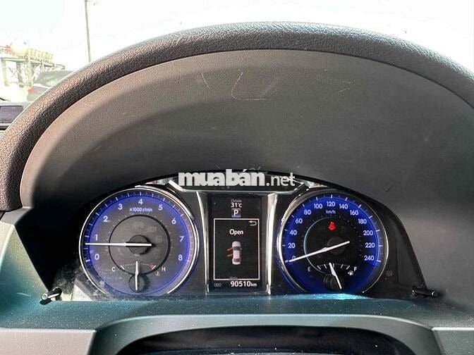 Toyota Camry 2016 2.5Q 90510 km