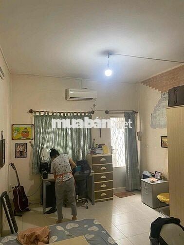 Chung cư hơn 60m2, 2PN + 1 WC nằm ngày trung tâm Q3