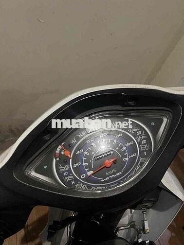 Honda Wave trắng