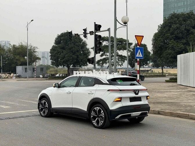 VinFast VF6 PLUS MUA PIN