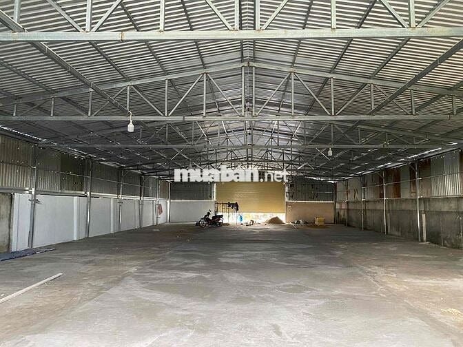 cần cho thuê gấp kho xưởng 800m2 mới tinh tươm