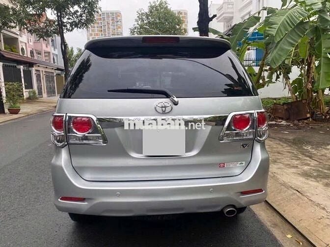 Toyota Fortuner 2013 Xăng Tự động Bạc