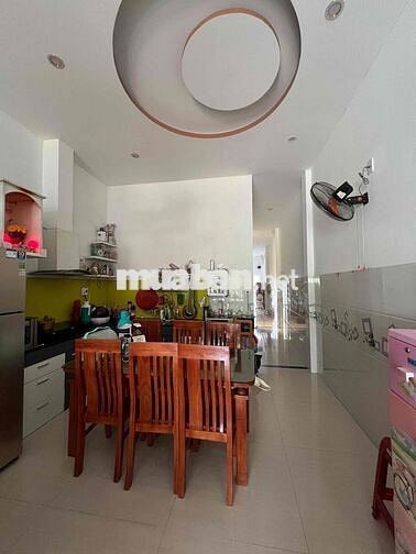 Nhà hẻm ô tô, không ngập lụt 2ty850