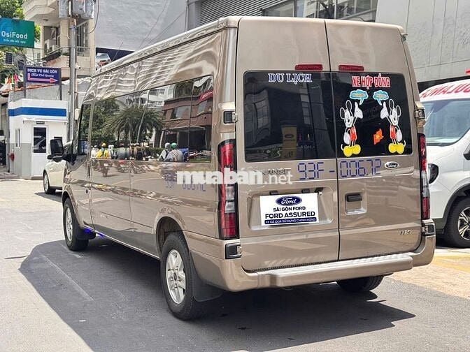 Ford Transit MCA 2024 16 chỗ Vàng cát