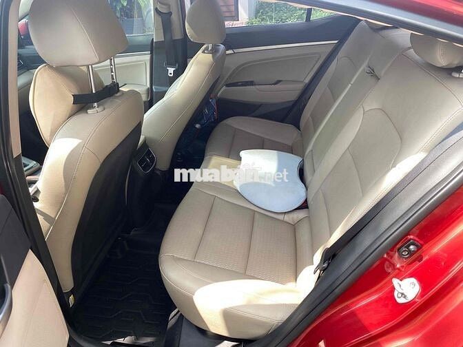 Hyundai Elantra 2019 2.0AT - 60000 km