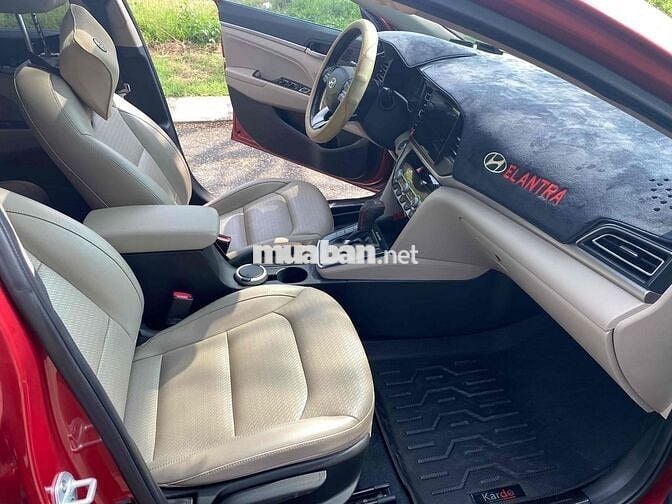 Hyundai Elantra 2019 2.0AT - 60000 km