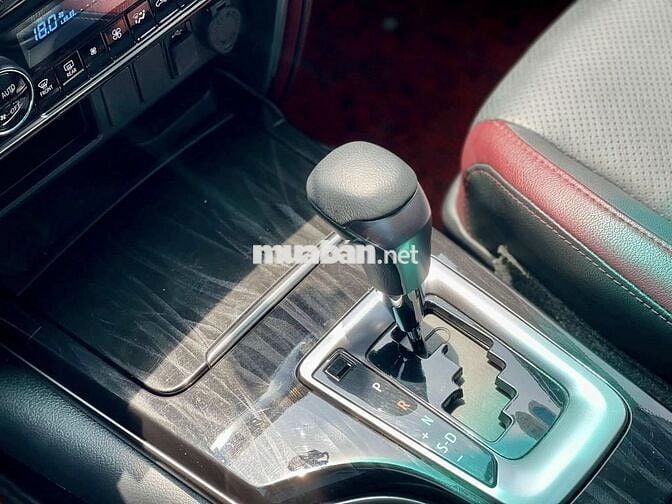 Toyota Fortuner Legender 2023 2.4L 4x2 AT 34000 Km