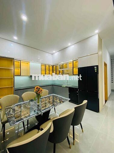 Bán nhà 2 tầng mặt tiền Cù Chính Lan