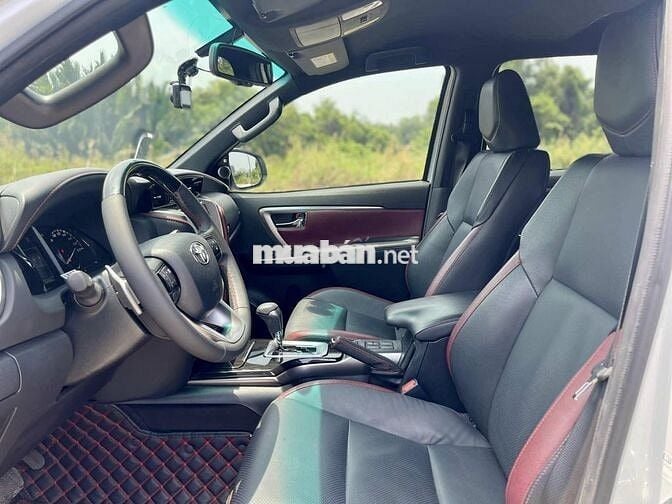 Toyota Fortuner Legender 2023 2.4L 4x2 AT 34000 Km