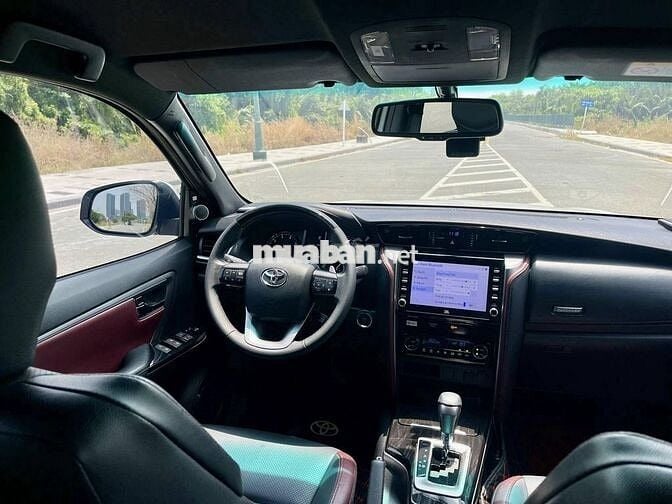 Toyota Fortuner Legender 2023 2.4L 4x2 AT 34000 Km