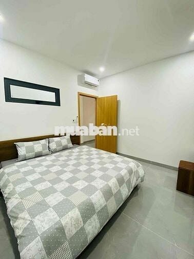 Bán nhà 2 tầng mặt tiền Cù Chính Lan