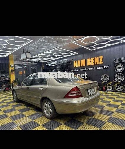 Mercedes C200K AT - 7979 km