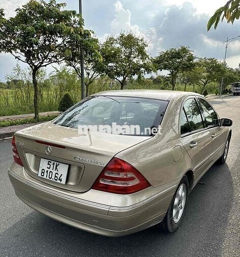 Mercedes C200K AT - 7979 km