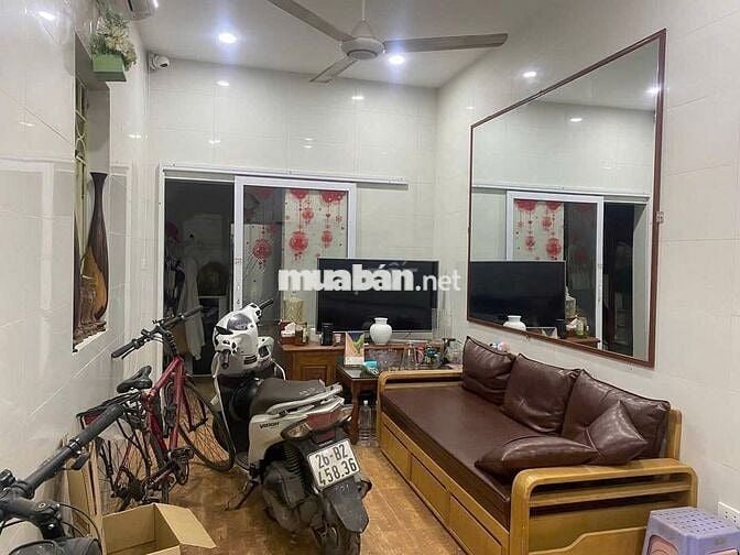 Nhà Riêng Giá Hợp Ví Cực Hiếm Thanh Xuân 30m 4Tầng Giá 6.15tỷ Gần ÔTô