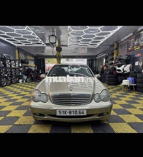 Mercedes C200K AT - 7979 km