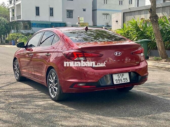 Hyundai Elantra 2019 2.0AT - 60000 km