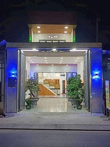 Bán nhà mặt tiền đường Trần Văn Mười, Hóc Môn, gần chợ Chữ S