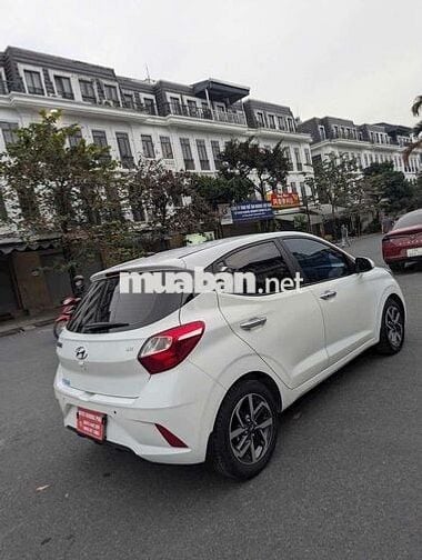 Hyundai Grand i10 2022 AT Trắng