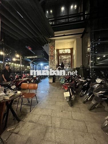 Mặt bằng kinh doanh, làm văn phòng công ty....