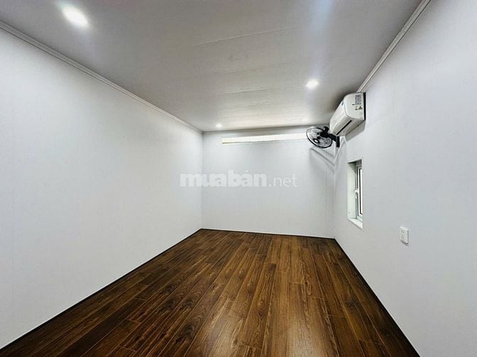 Cần bán căn nhà phố Đội Cấn. SĐ riêng 22m2x7 tầng, cách phố 20m. 5,9ty