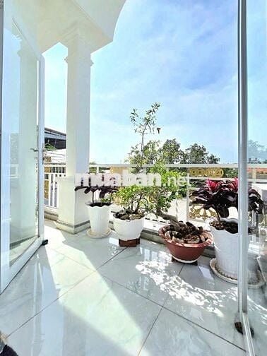 NHÀ MỚI 3 TẦNG - 6,2*9 - HẺM XE HƠI ĐƯỜNG HUỲNH TẤN PHÁT - NHỈNH 4TY