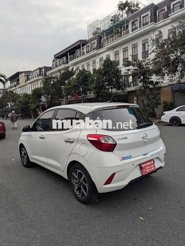 Hyundai Grand i10 2022 AT Trắng