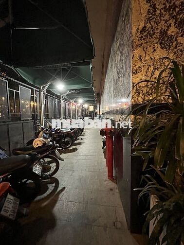 Mặt bằng kinh doanh, làm văn phòng công ty....