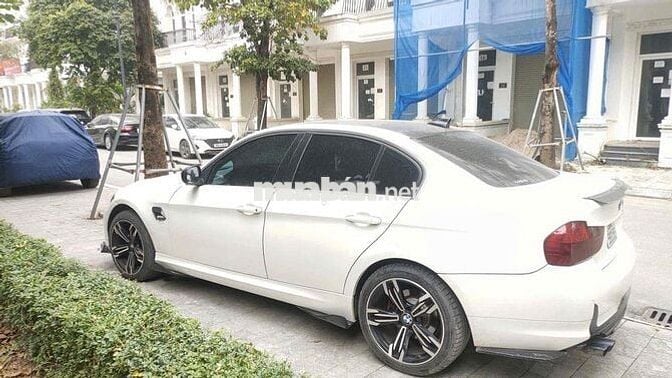 BMW 2010 Trắng 5 chỗ Tự động