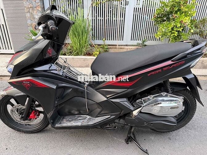 Honda Air Blade 2017 Đen nhám lỗ