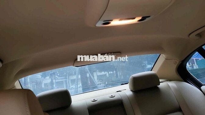 BMW 2010 Trắng 5 chỗ Tự động