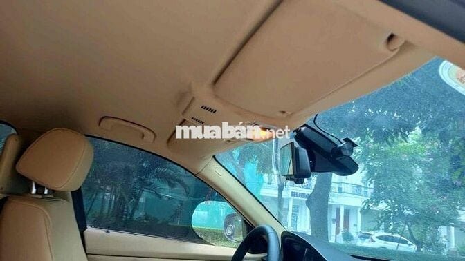 BMW 2010 Trắng 5 chỗ Tự động