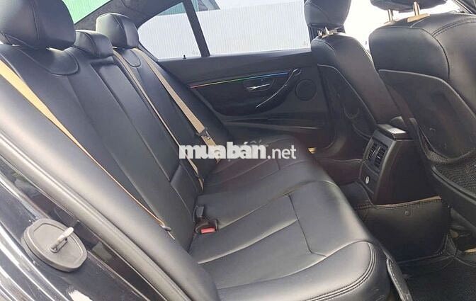 BMW 3 Series 2013 320i - 110000 km