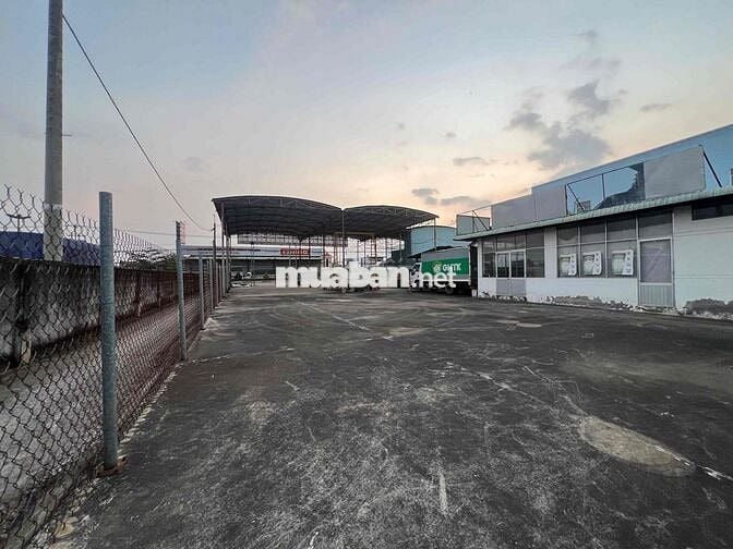 CHÍNH CHỦ CHO THUÊ MẶT BẰNG QL1A ĐỐI DIỆN XE TẢI HINO