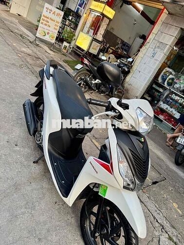 🟢🟢 Vision trắng đký T11/2020 khoá Smarkey xe đẹp