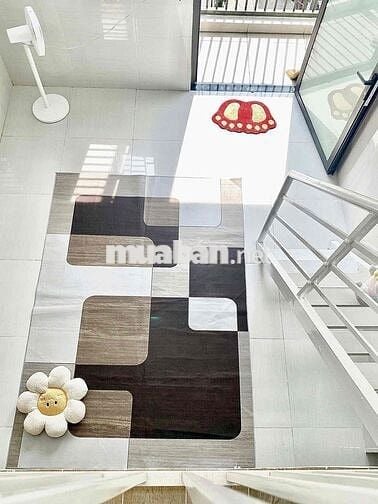 PHÒNG GÁC CAO BAN CÔNG VIEW THÀNH PHỐ MỚI XÂY - CÓ THANG MÁY