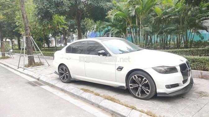 BMW 2010 Trắng 5 chỗ Tự động