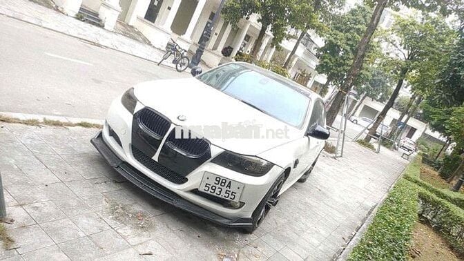 BMW 2010 Trắng 5 chỗ Tự động