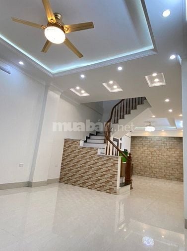 Bán nhà 5 tầng ngõ văn hương phường quốc tử giám