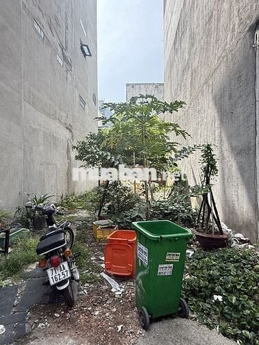 THỬA ĐẤT 4.5m x 15m, SỔ VUÔNG A4. NGAY SAU ĐH NGOẠI THƯƠNG. P.25 BT