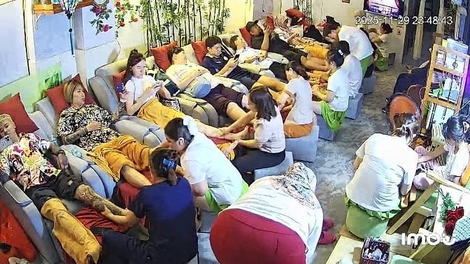 Cần tuyển gấp do lượng khách đông đột ngột 