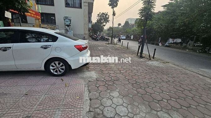 HIẾM Mặt Phố Ngô Gia Tự 100m2 6 Tầng thang máy 25 Tỷ Long Biên