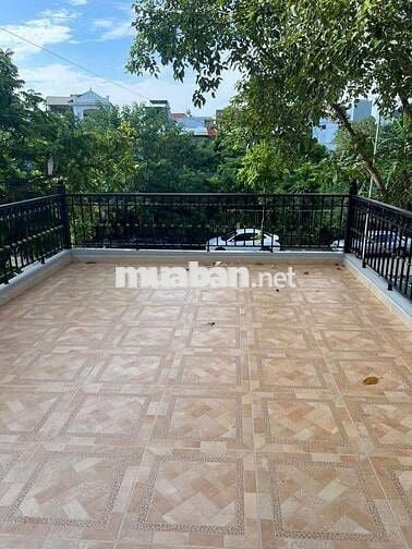 HIẾM Mặt Phố Ngô Gia Tự 100m2 6 Tầng thang máy 25 Tỷ Long Biên