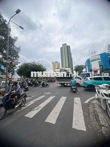 NHÀ 5 TẦNG MẶT TIỀN ĐƯỜNG TÂN HƯNG -ĐỐI DIỆN BỆNH VIỆN CHỢ RẪY - 56M2