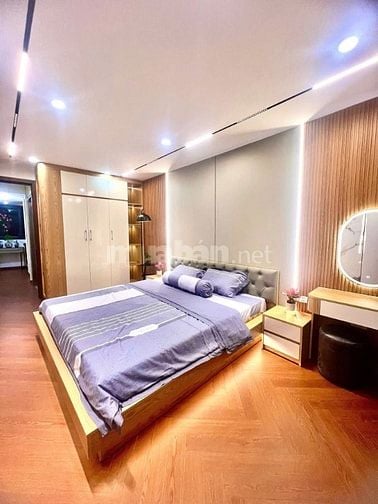 NHỈNH 9 HOÀNG HOA THÁM - LÕI BA ĐÌNH mà có 5 TẦNG THANG MÁY - NGÕ NÔNG