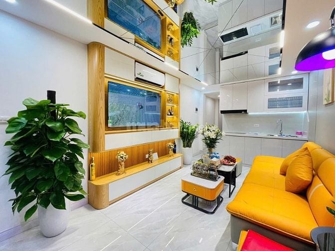 NHỈNH 9 HOÀNG HOA THÁM - LÕI BA ĐÌNH mà có 5 TẦNG THANG MÁY - NGÕ NÔNG