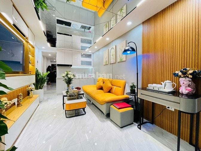 NHỈNH 9 HOÀNG HOA THÁM - LÕI BA ĐÌNH mà có 5 TẦNG THANG MÁY - NGÕ NÔNG