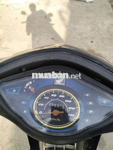 Honda Wave Đen Bạc 25601 km