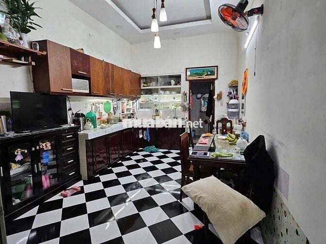 NHÀ 4 TẦNG - MẶT TIỀN ĐƯỜNG PHÚ GIÁO QUẬN 5 - NGAY CHỢ BÌNH TÂY - 65M2